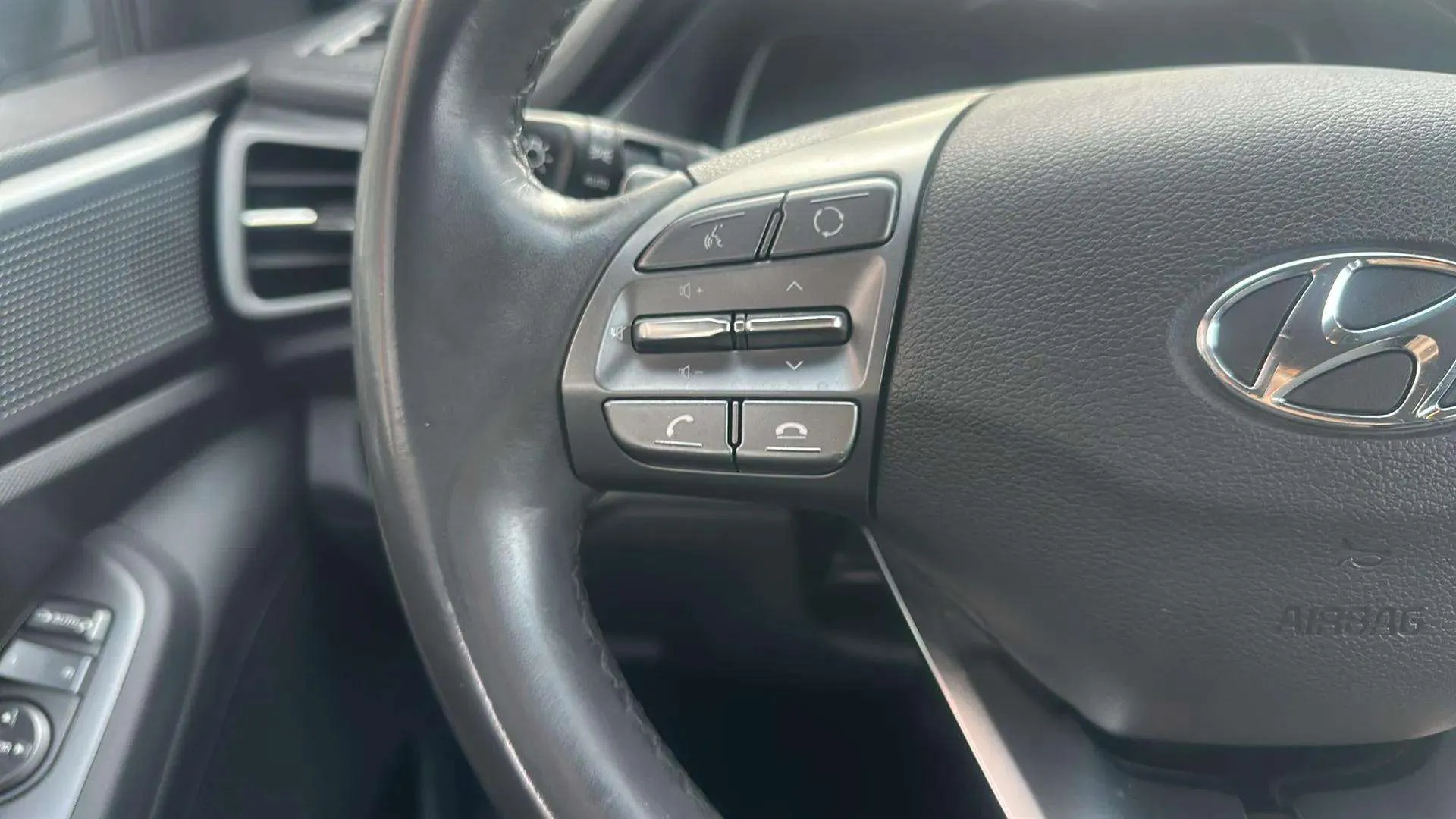 Hyundai Ioniq 1.6 GDI PHEV Klass DCT - foto 13