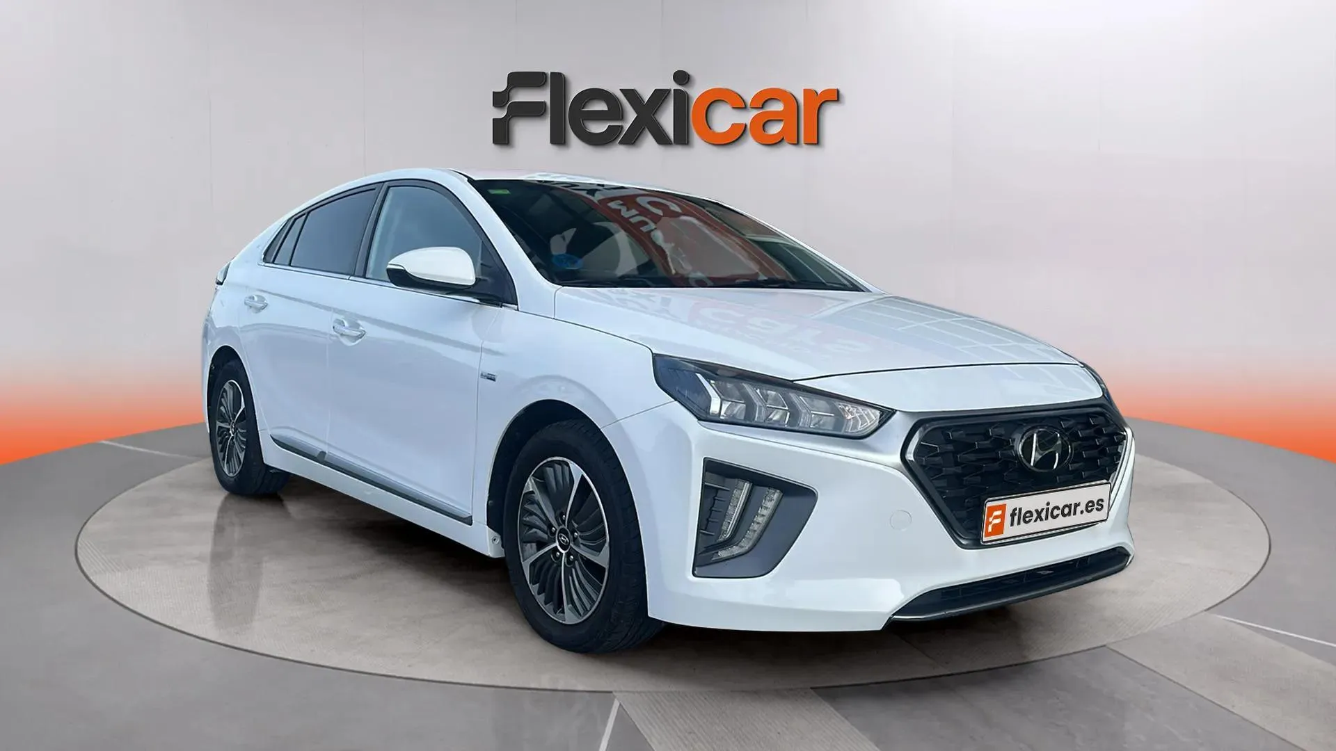 Hyundai Ioniq 1.6 GDI PHEV Klass DCT - foto 1