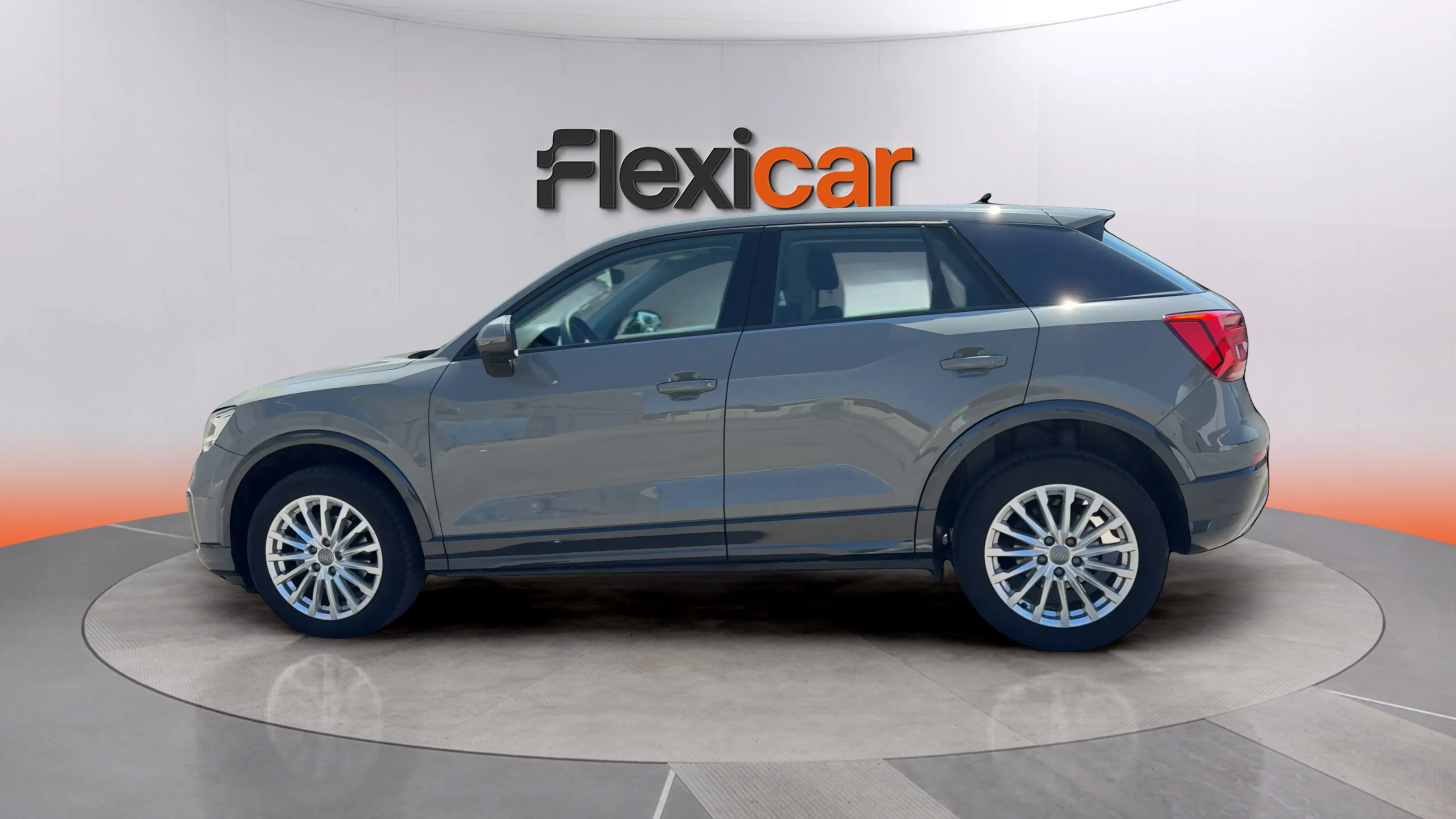 Audi Q2 Advanced 30 TFSI - foto 4
