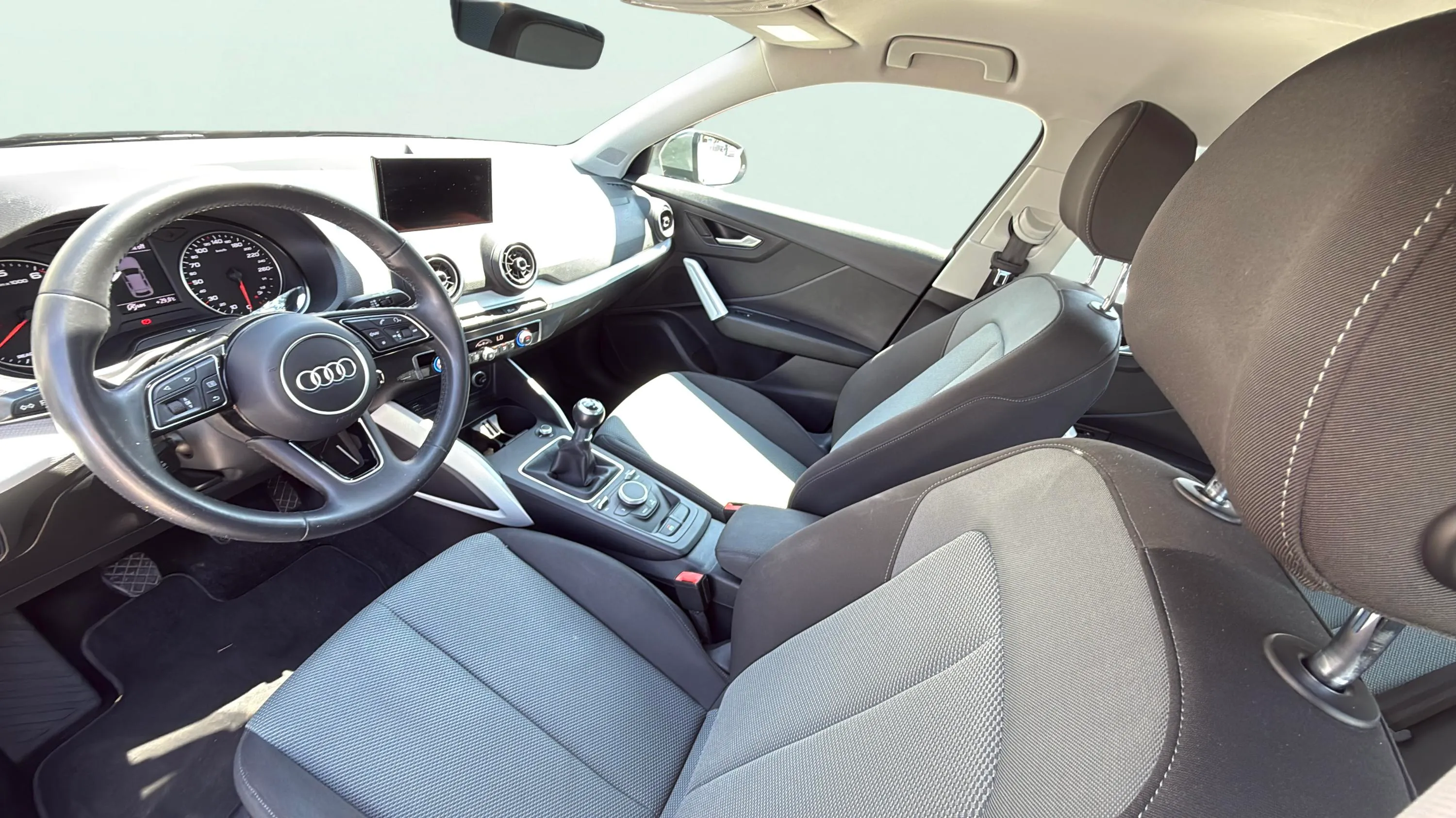 Audi Q2 Advanced 30 TFSI - foto 10