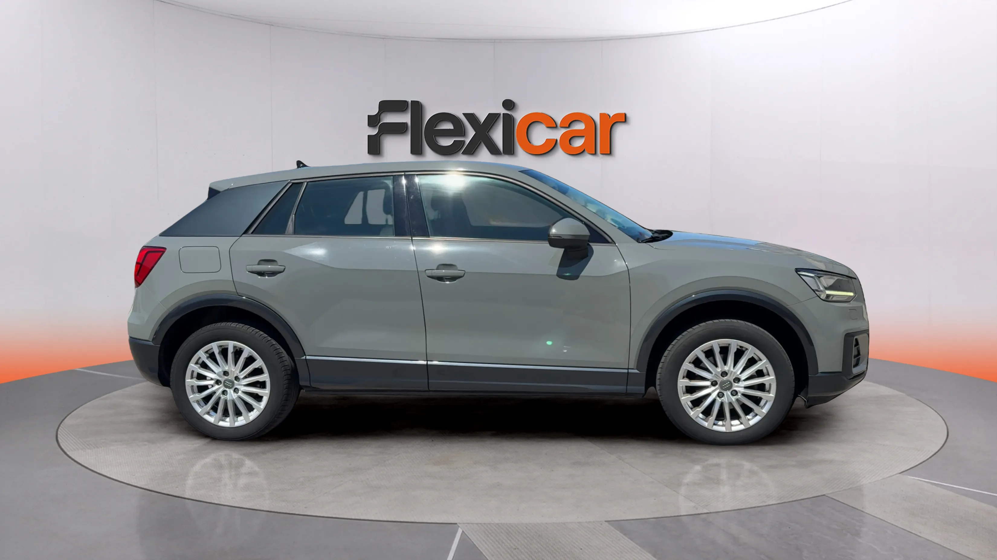 Audi Q2 Advanced 30 TFSI - foto 8