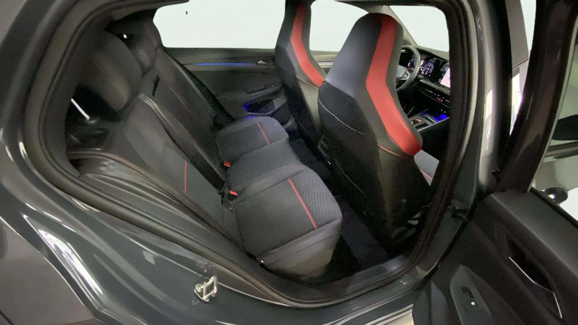 Volkswagen Golf GTI Clubsport 2.0 TSI DSG - foto 11