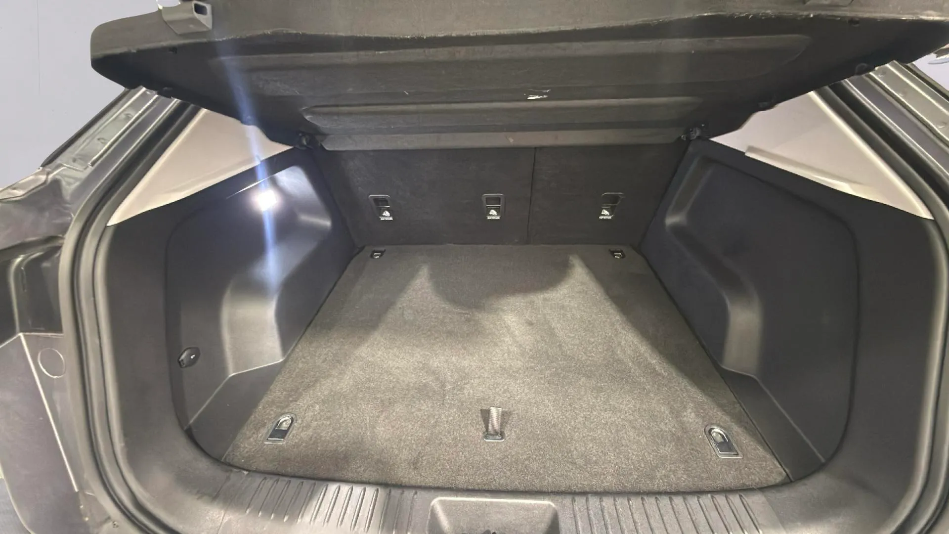 Omoda 5 Premium 1.6 T-GDi - foto 16