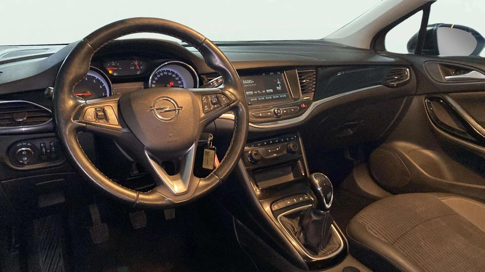 Opel Astra 1.2T SHT Design Tech - foto 30