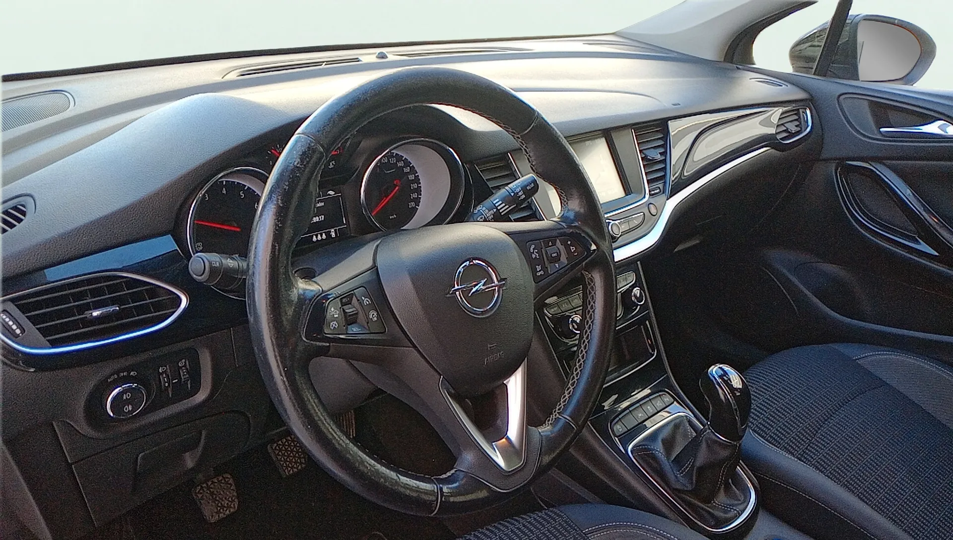 Opel Astra 1.2T SHT Design Tech - foto 16