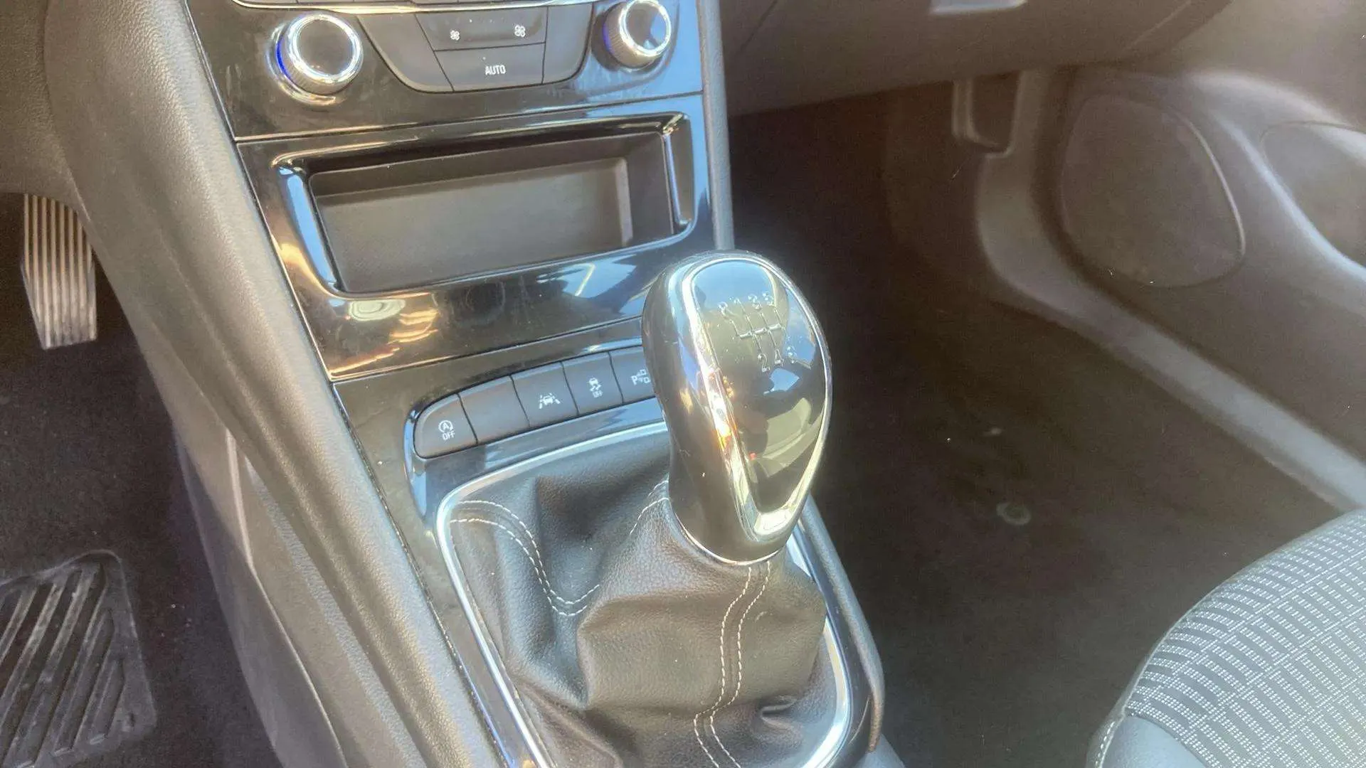 Opel Astra 1.2T SHT Design Tech - foto 17