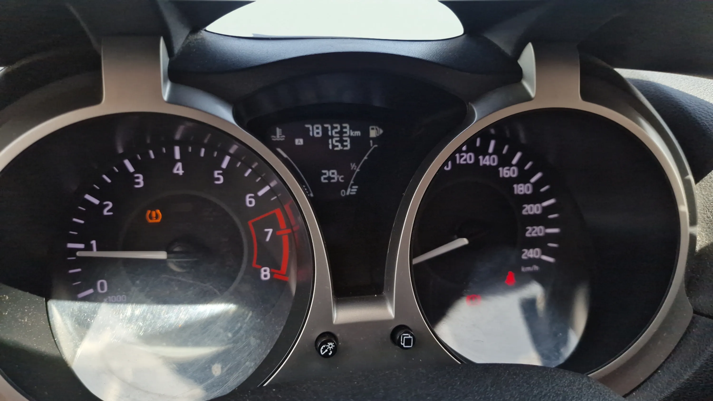 Nissan Juke G E6D-Temp Acenta - foto 9