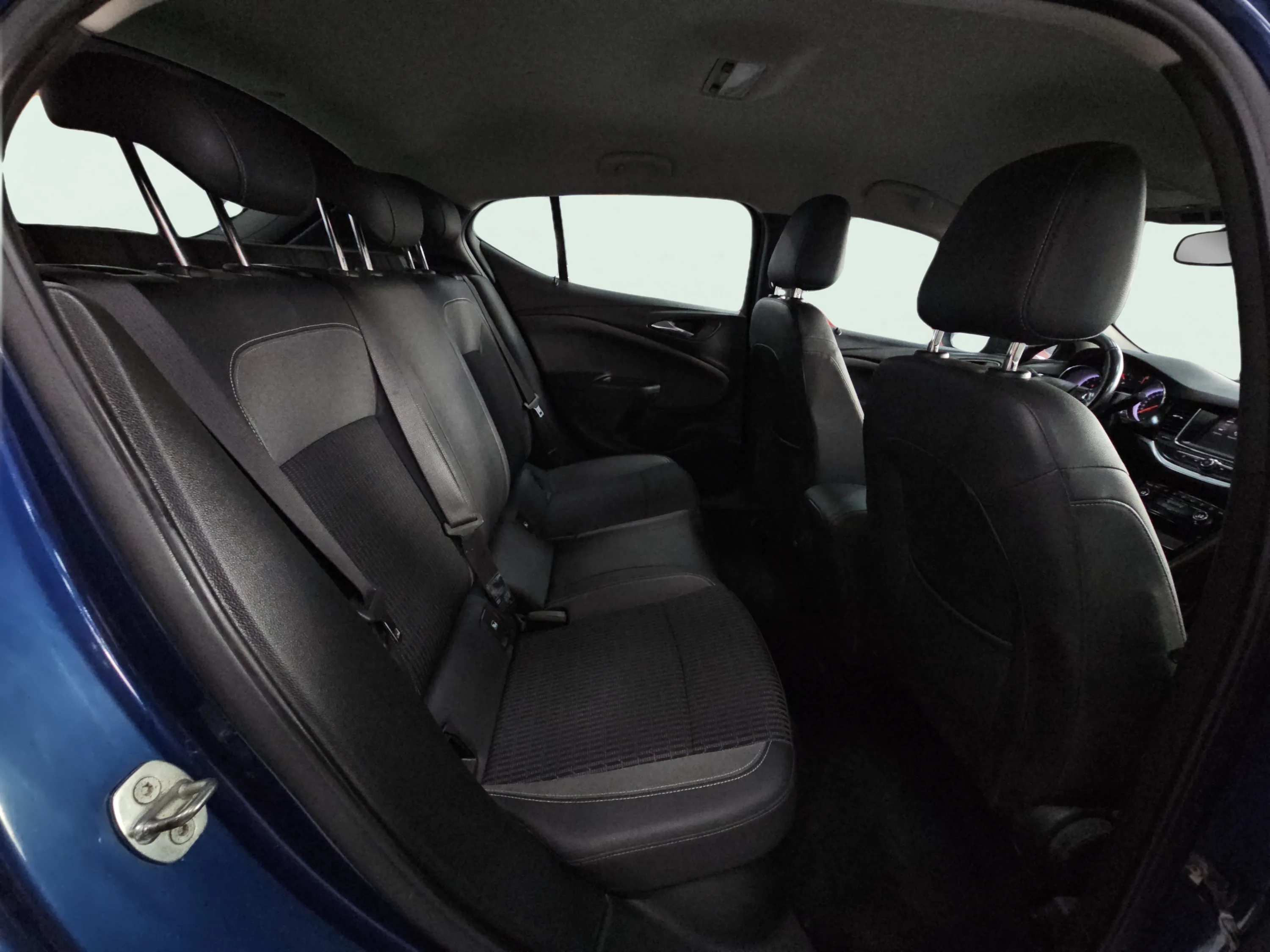 Opel Astra 1.2T SHT Business Elegan ST - foto 11