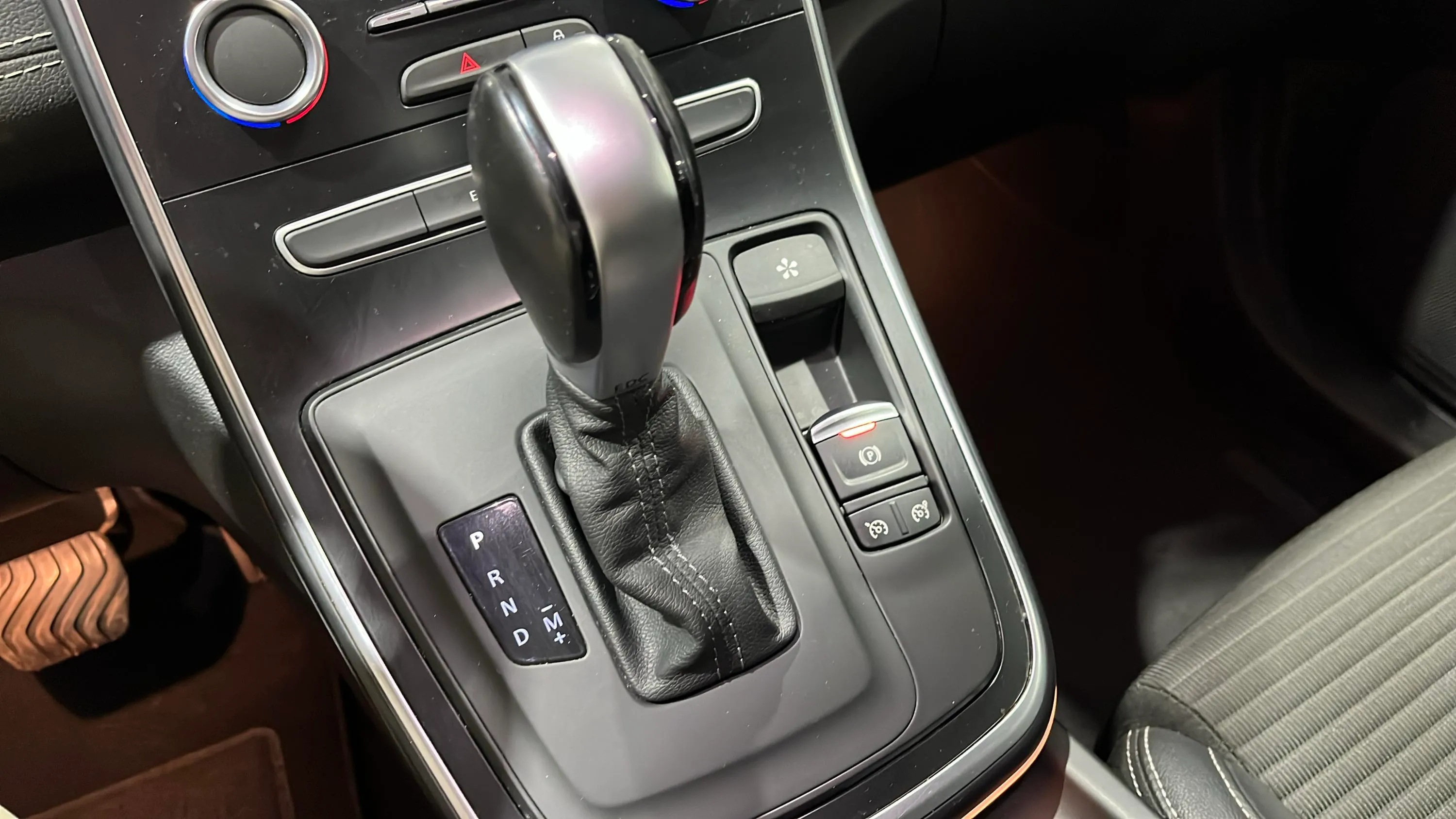 Renault Scénic Zen GPF TCe EDC 18 - foto 26