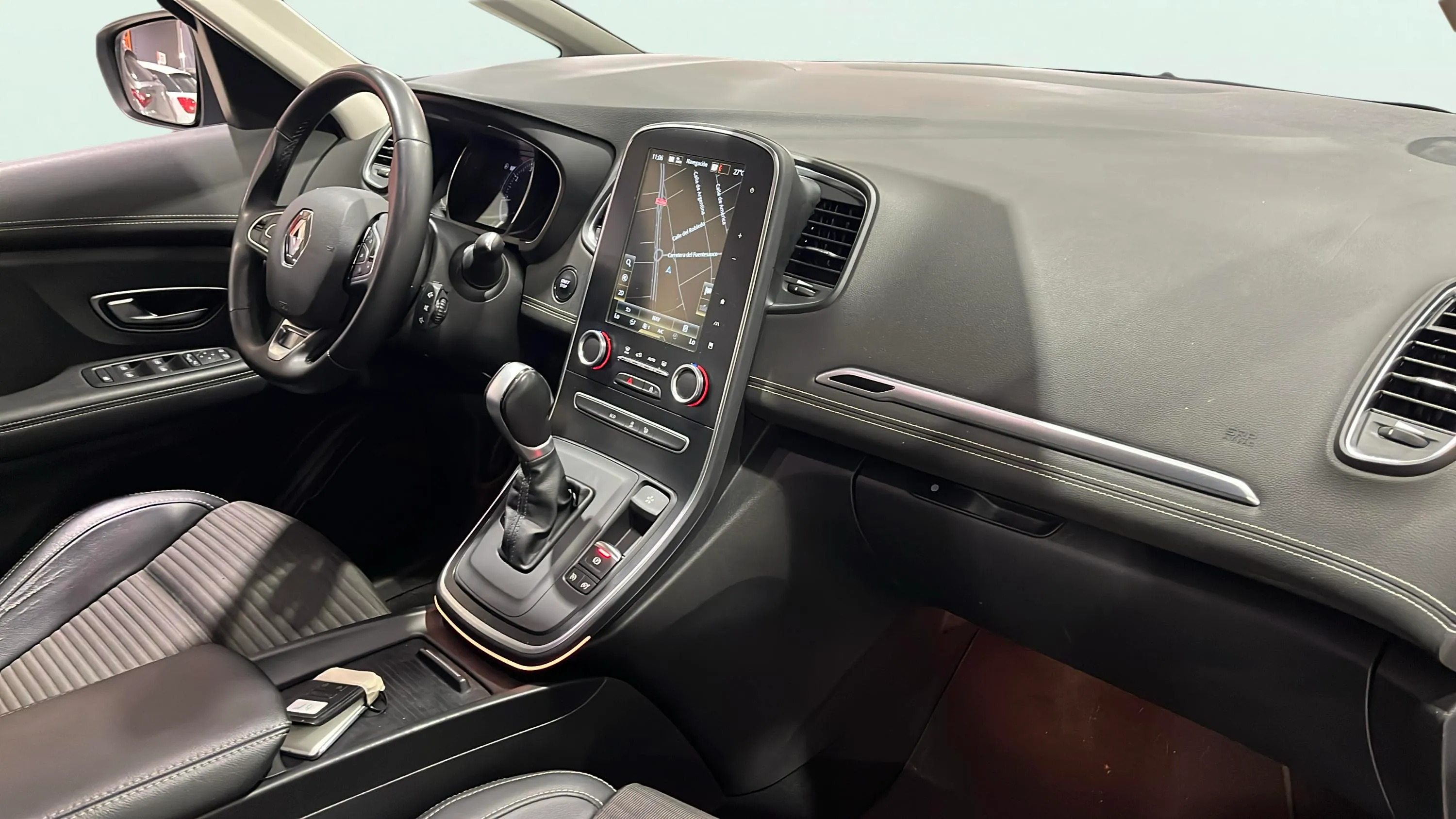 Renault Scénic Zen GPF TCe EDC 18 - foto 12