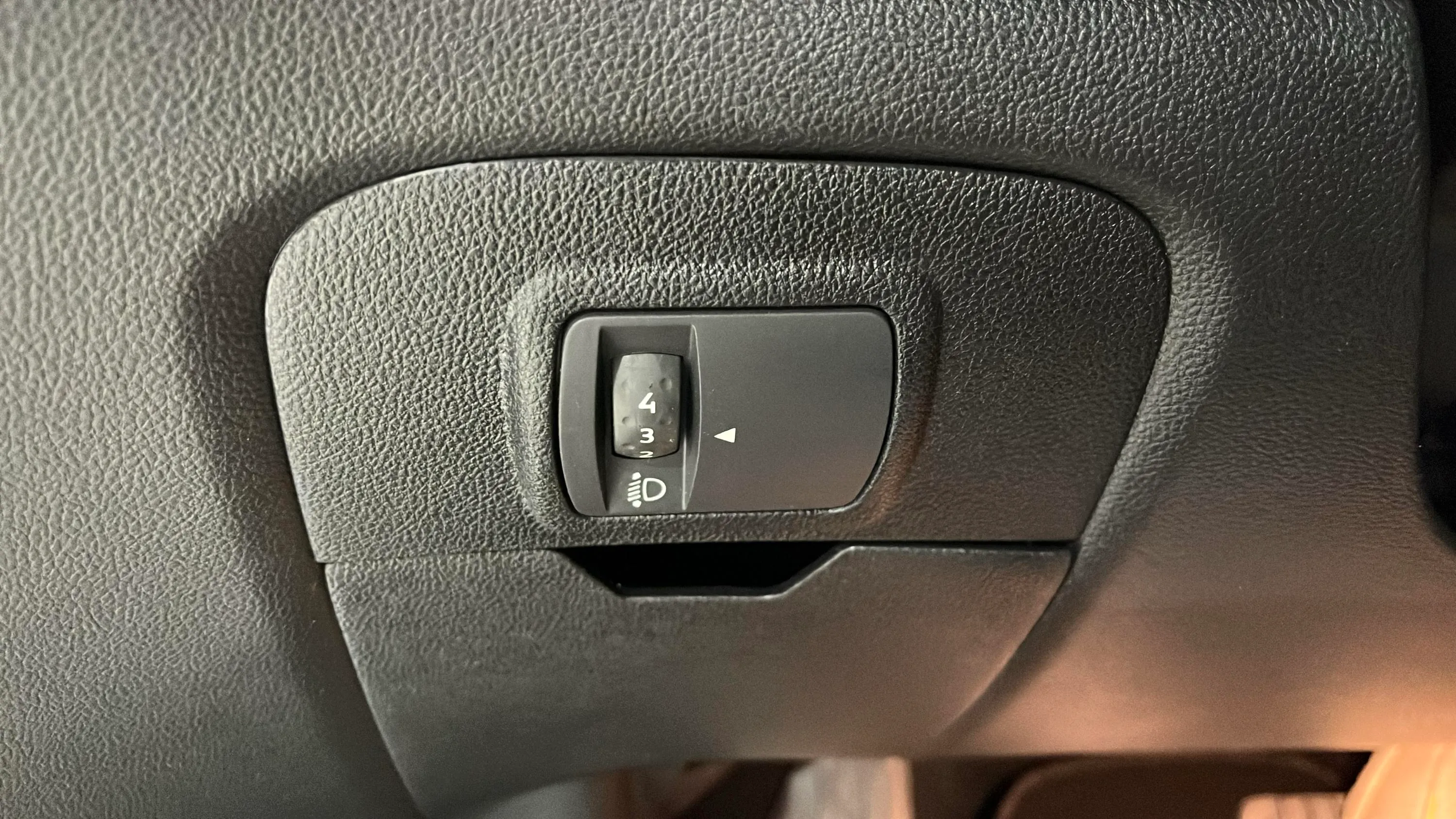 Renault Scénic Zen GPF TCe EDC 18 - foto 15
