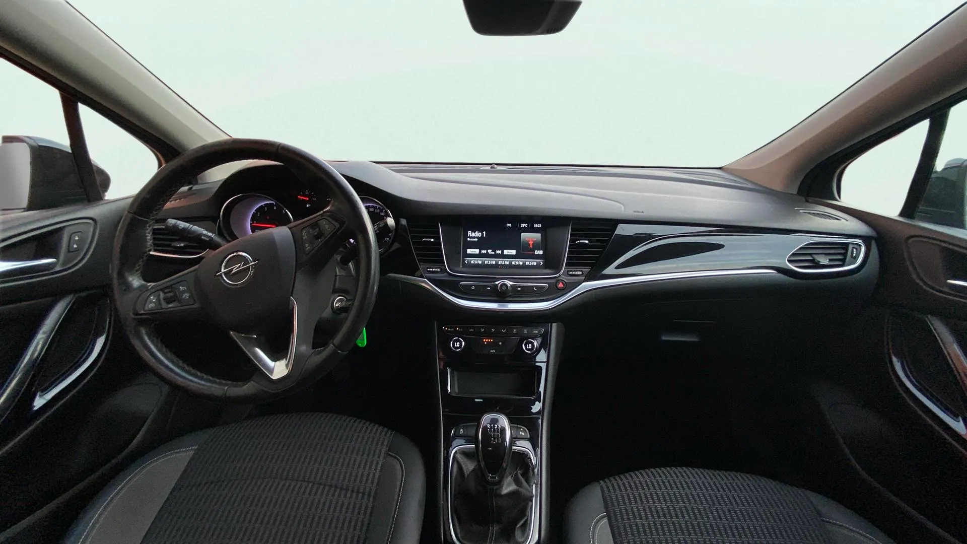 Opel Astra 1.2T SHT Design Tech - foto 16
