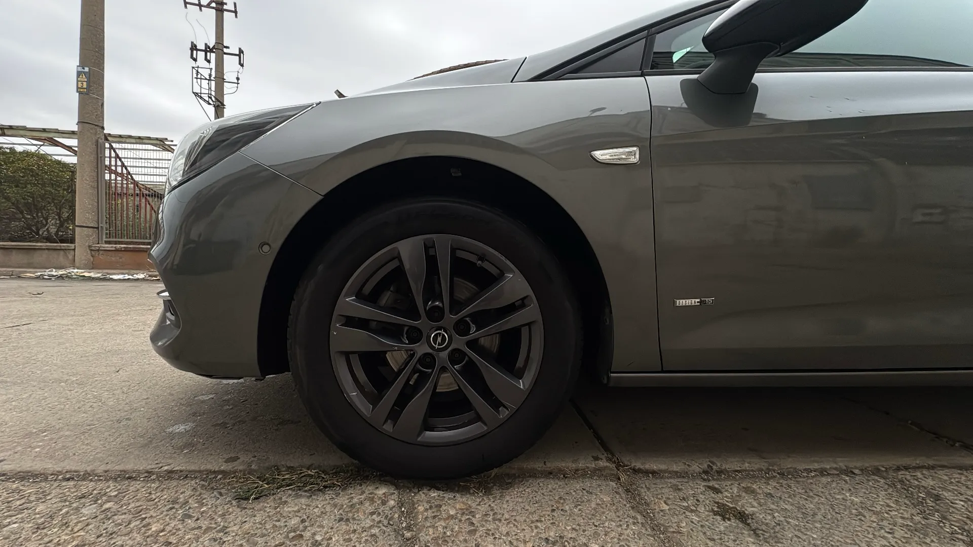 Opel Astra 1.2T SHT Business Elegance - foto 24