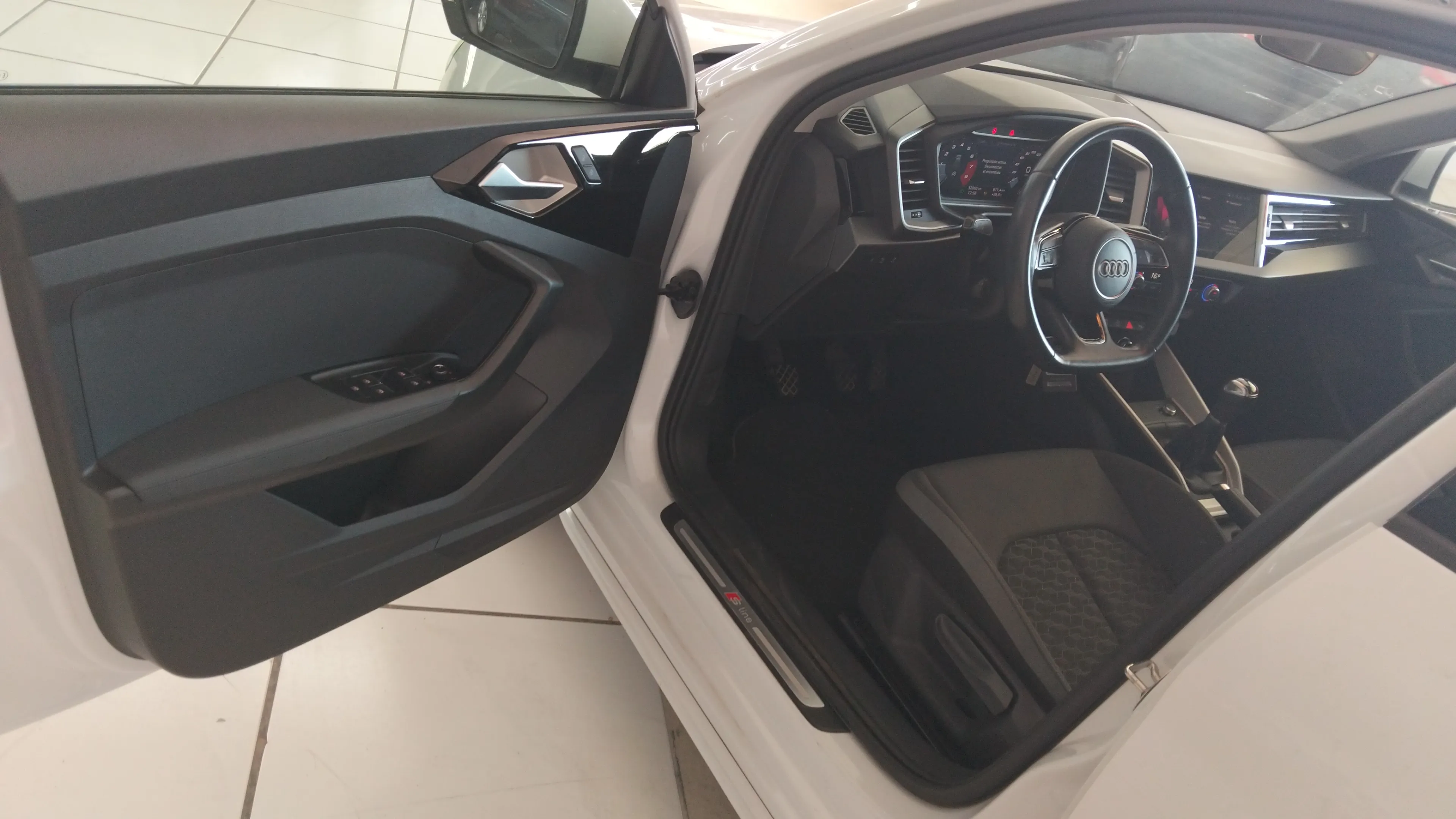 Audi A1 Sportback Adrenalin 25 TFSI - foto 9