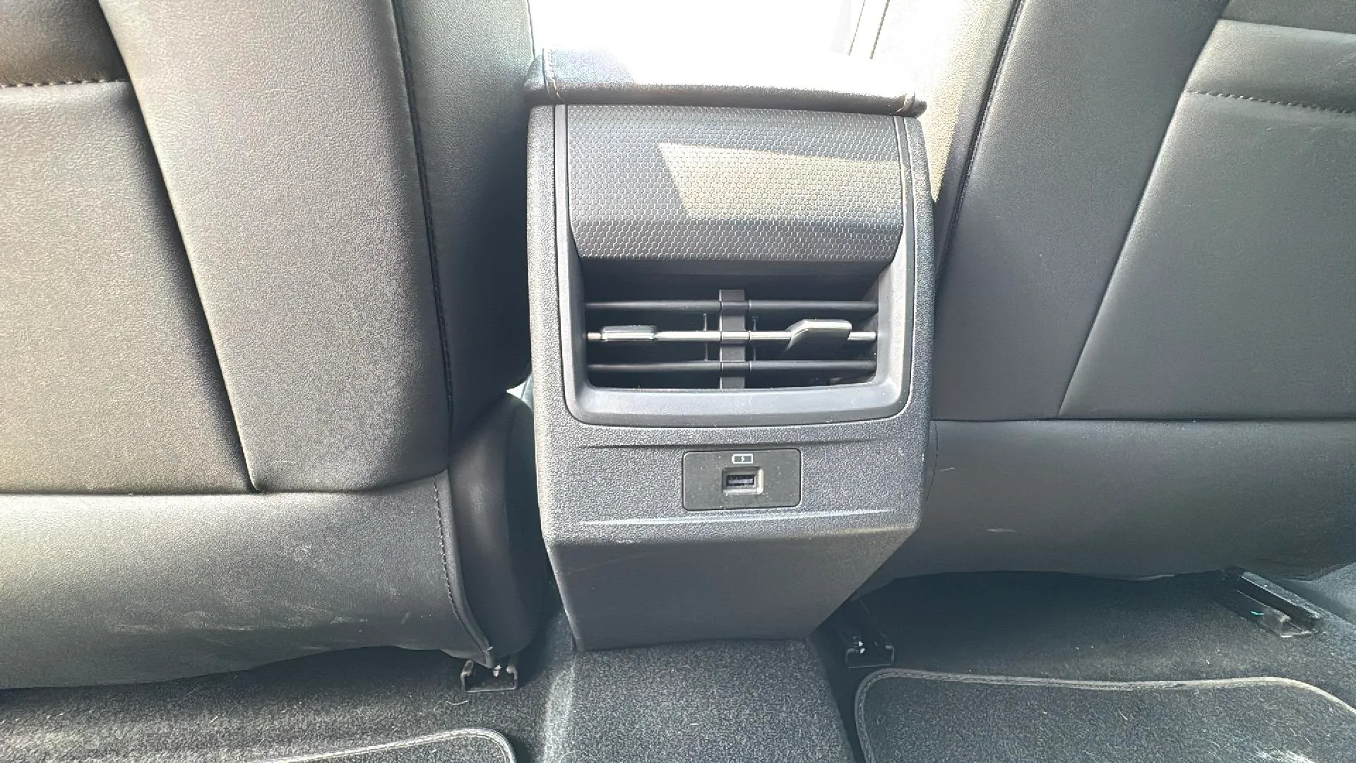 Omoda 5 1.6 T-GDi DCT Premium - foto 39