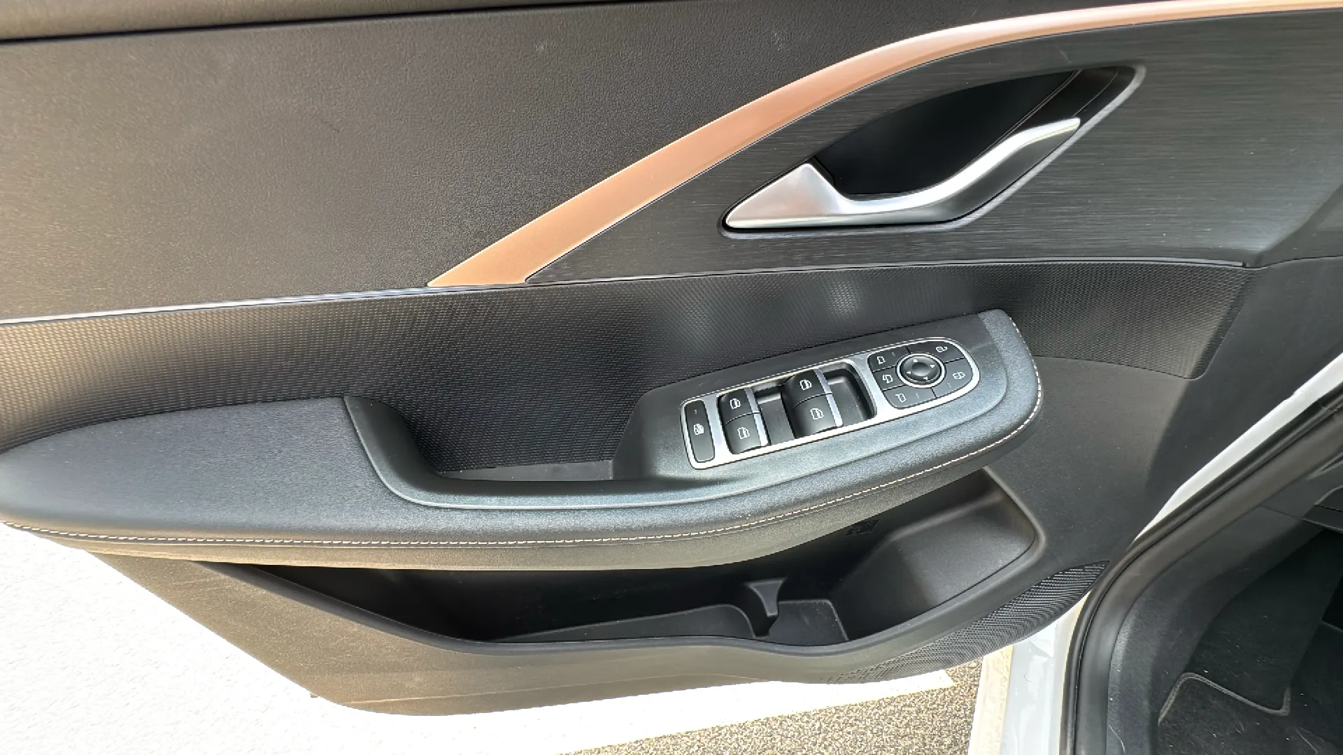 Omoda 5 1.6 T-GDi DCT Premium - foto 17