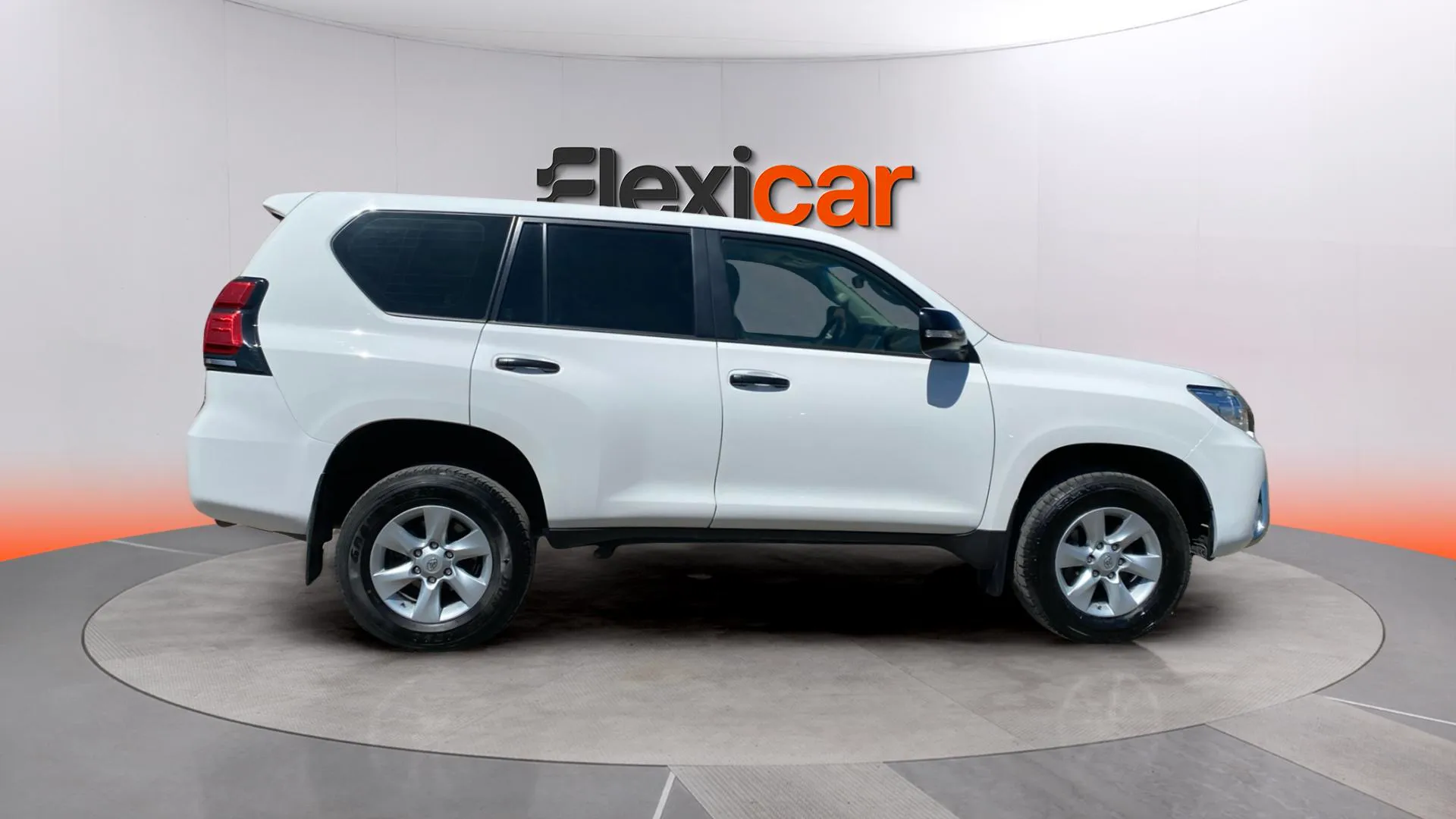 Toyota Land Cruiser 2.8 D-4D GX - foto 8