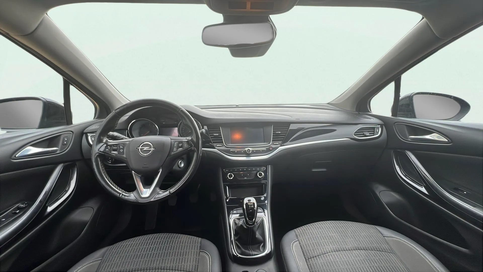 Opel Astra 1.2T SHT Design Tech - foto 11
