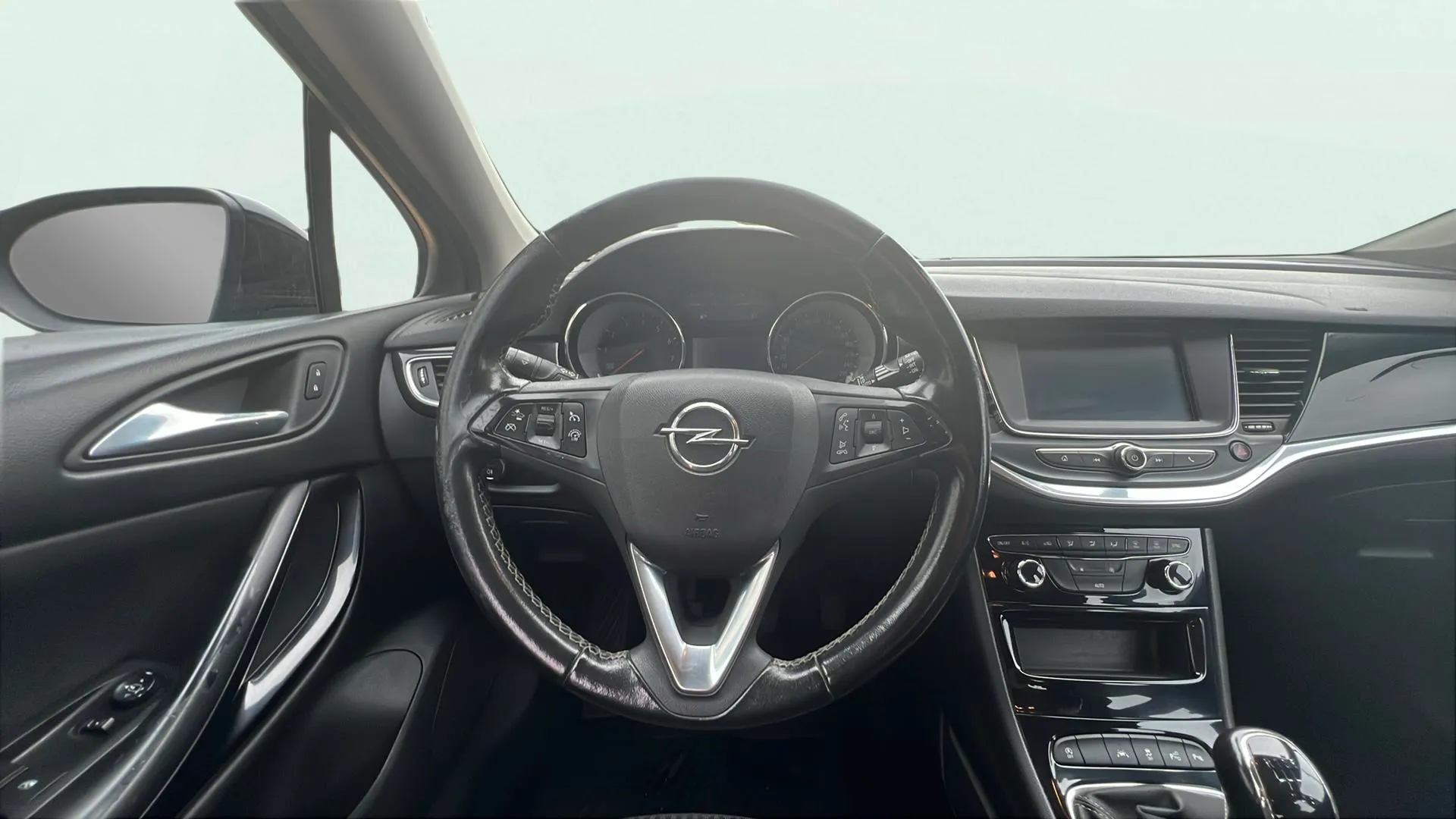 Opel Astra 1.2T SHT Design Tech - foto 13