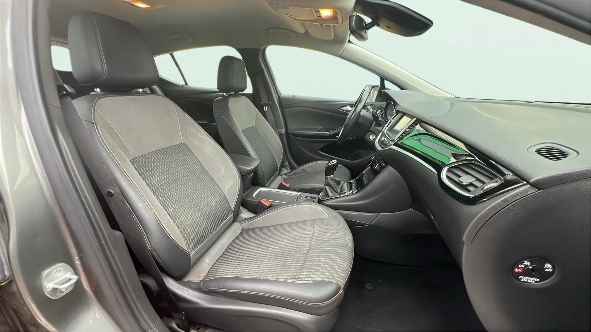 Opel Astra 1.2T SHT Design Tech - foto 17