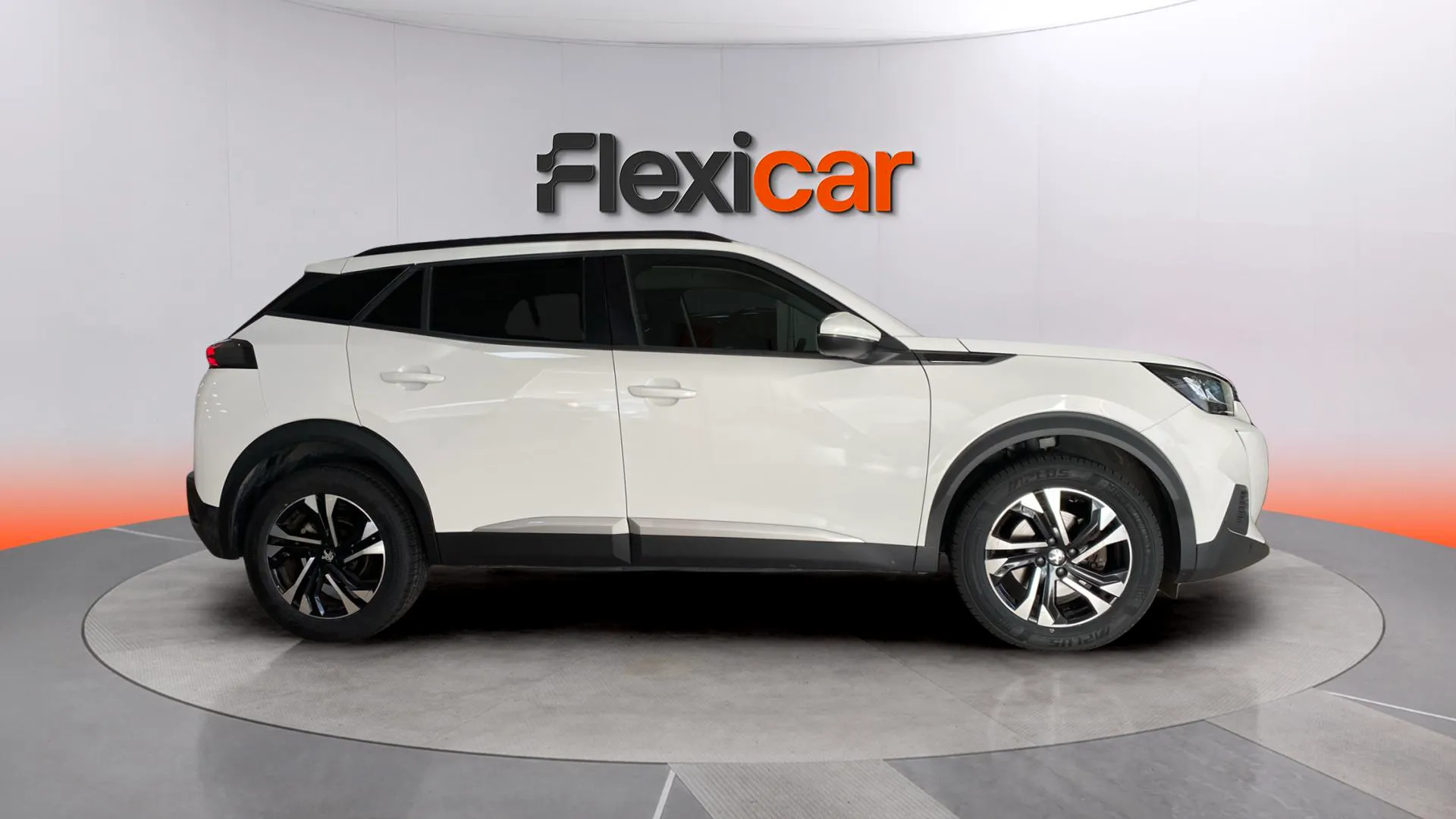 Peugeot 2008 Allure BlueHDi 130 EAT8 - foto 3
