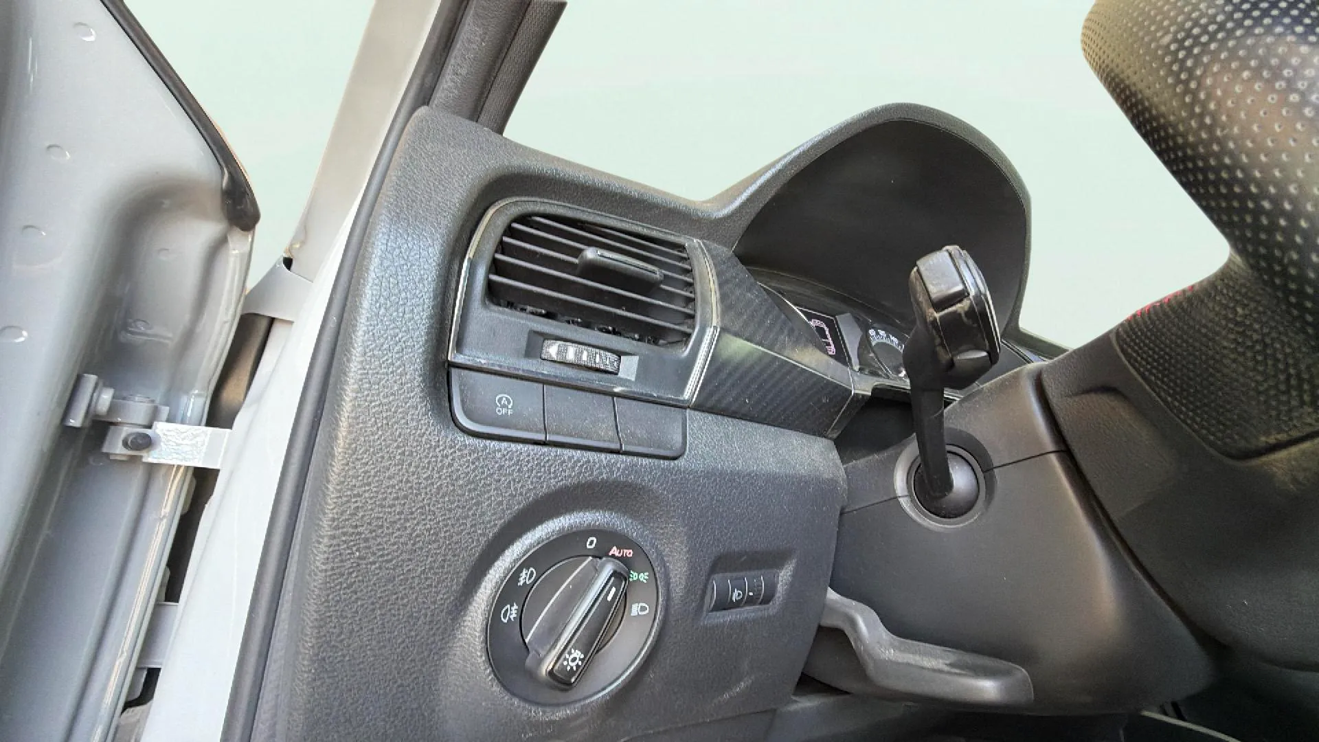 Škoda Fabia 1.0 TSI Monte Carlo - foto 24