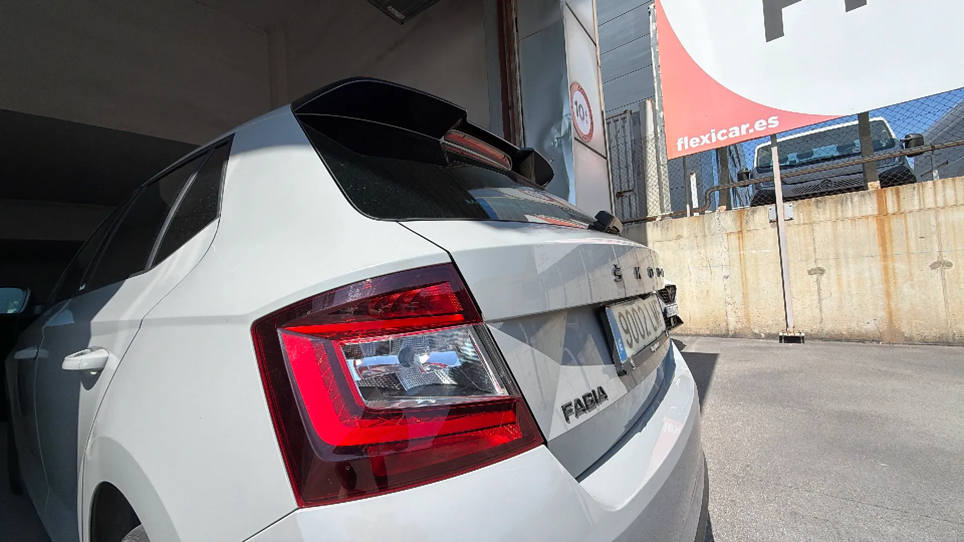 Škoda Fabia 1.0 TSI Monte Carlo - foto 32