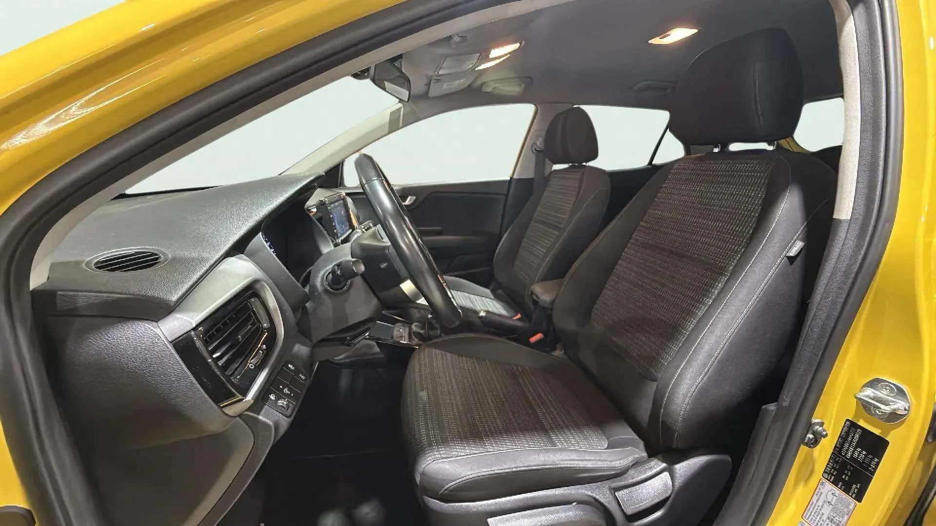 Kia Stonic 1.0 T-GDi Business Eco-Dyn - foto 9