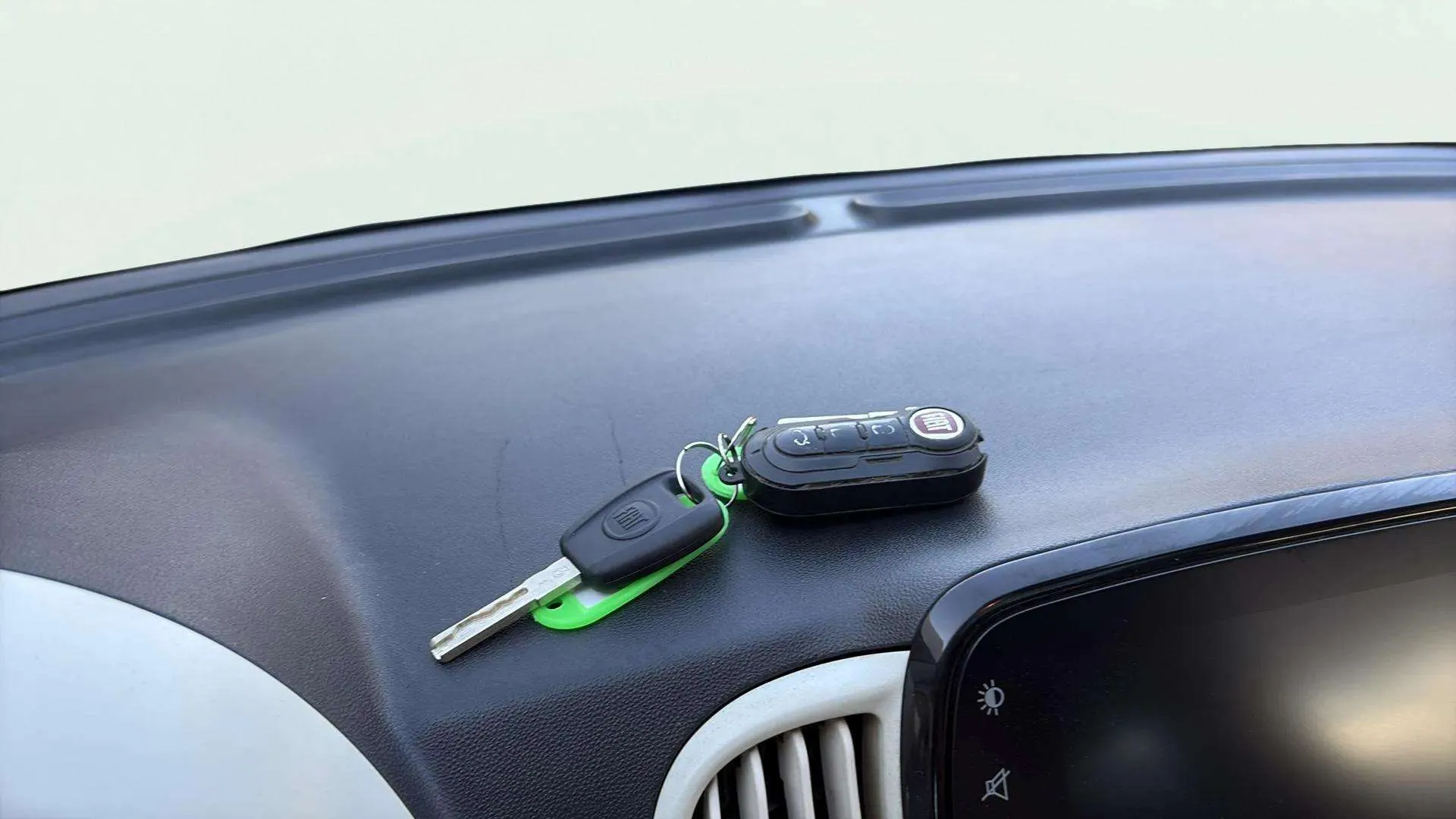 Fiat 500 Dolcevita 1.0 Hybrid - foto 15