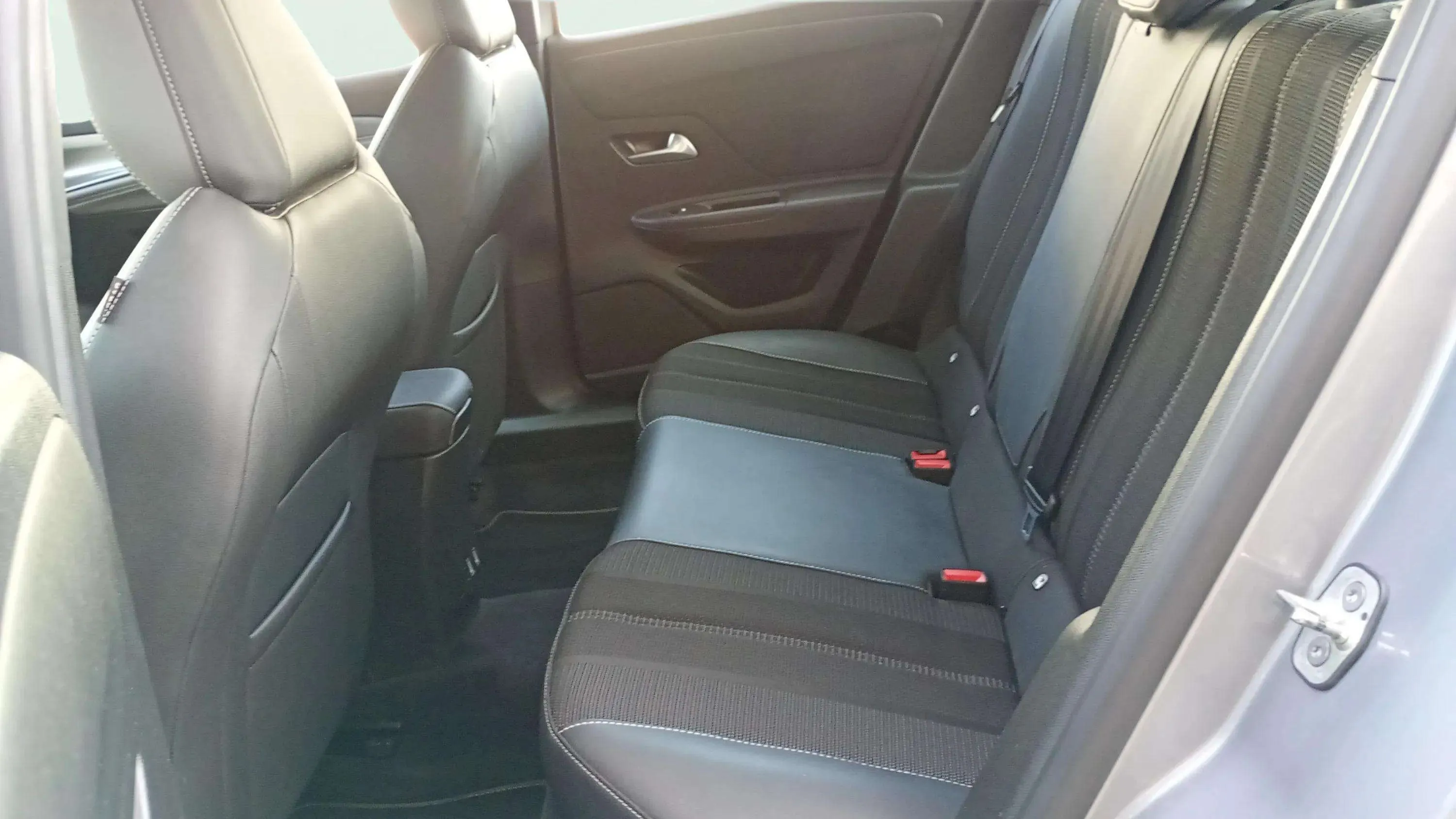 Opel Mokka BEV 50kWh Business Elegance - foto 11