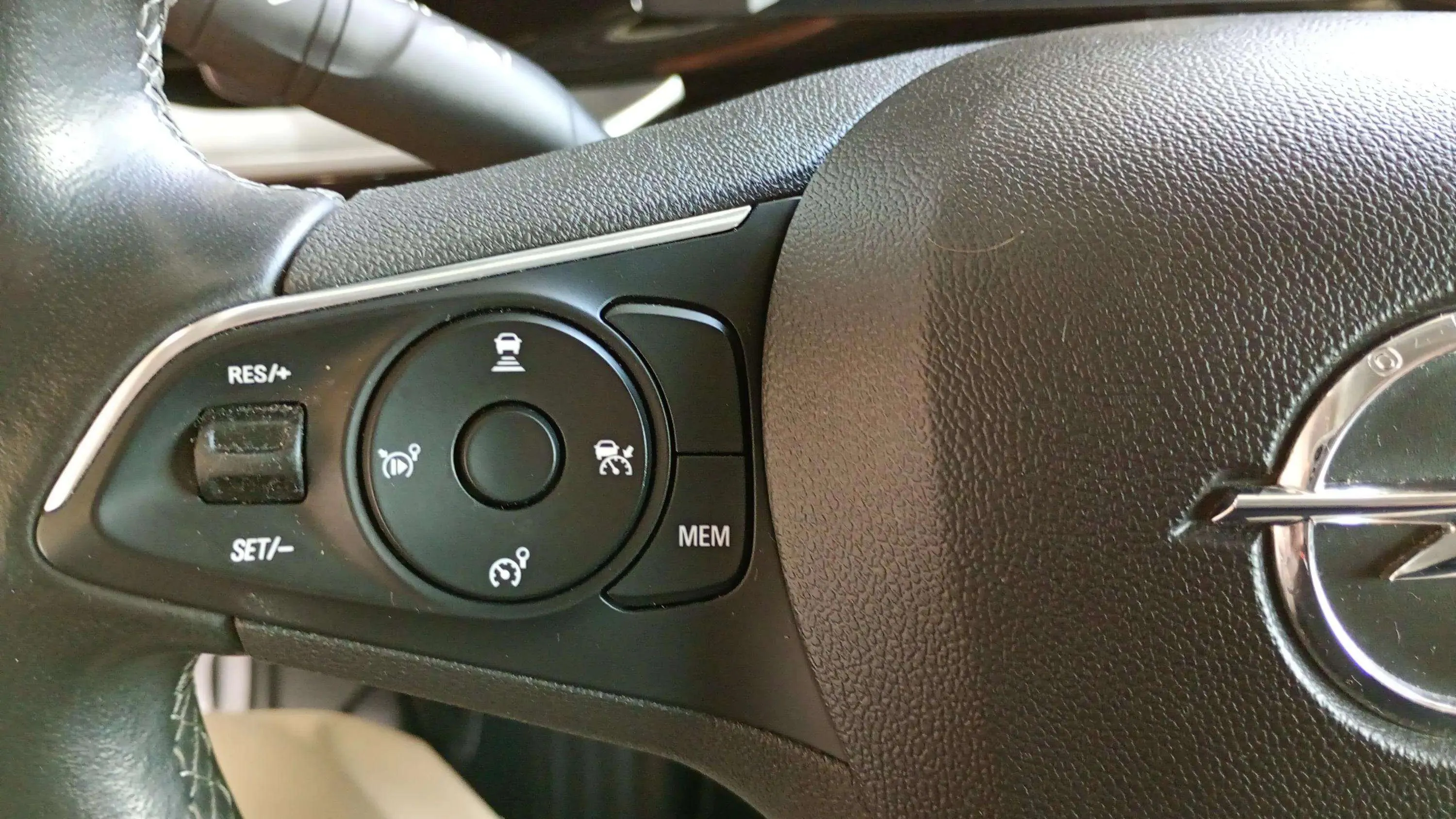 Opel Mokka BEV 50kWh Business Elegance - foto 13