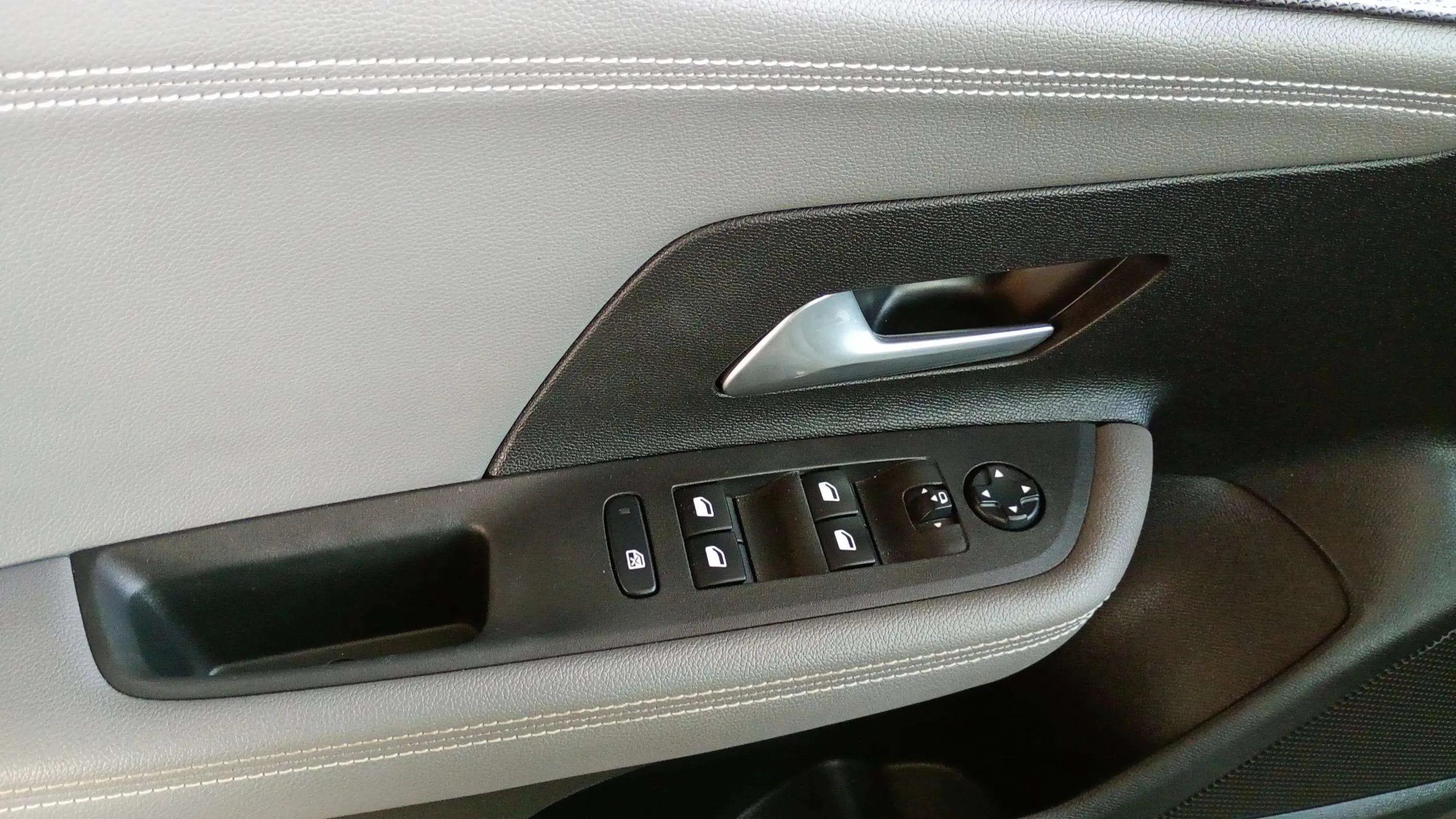 Opel Mokka BEV 50kWh Business Elegance - foto 15