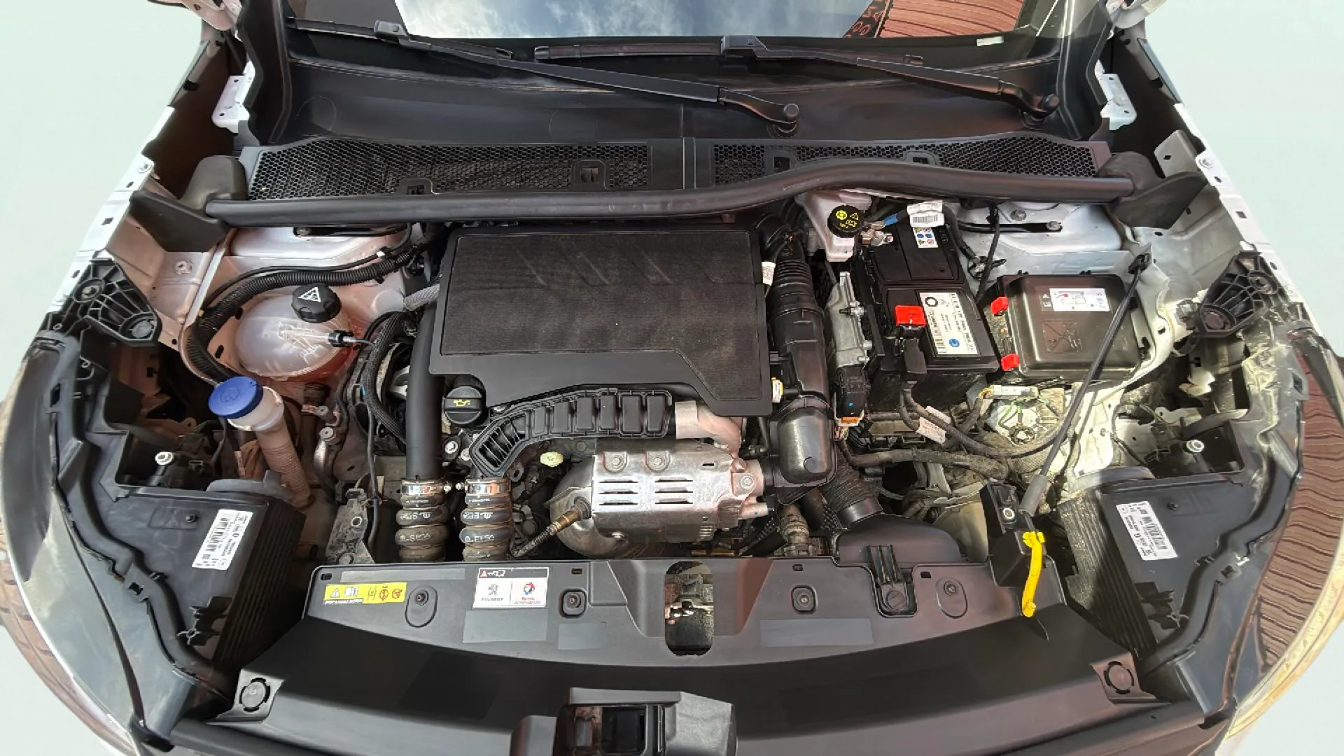Peugeot 2008 Active Pack PureTech 100 - foto 25