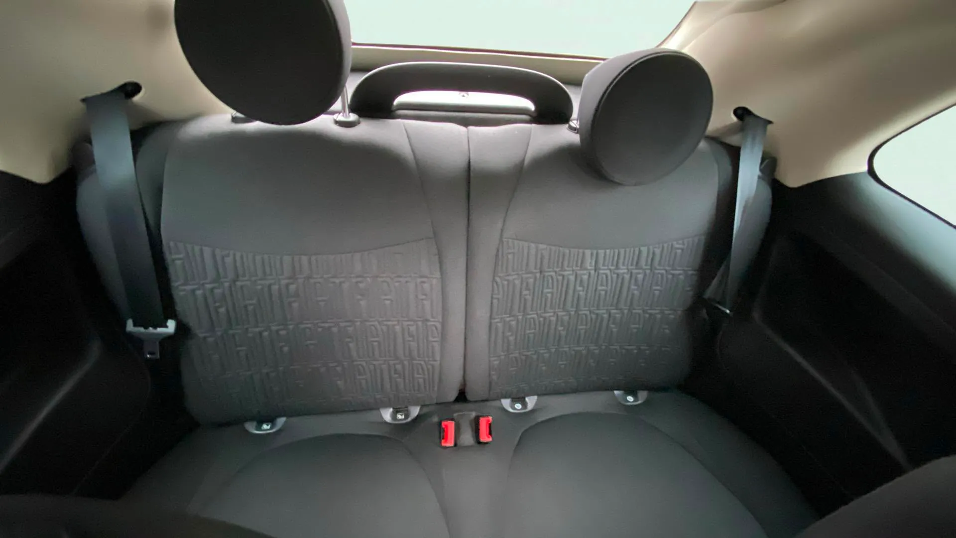 Fiat 500 Club 1.0 Hybrid - foto 21
