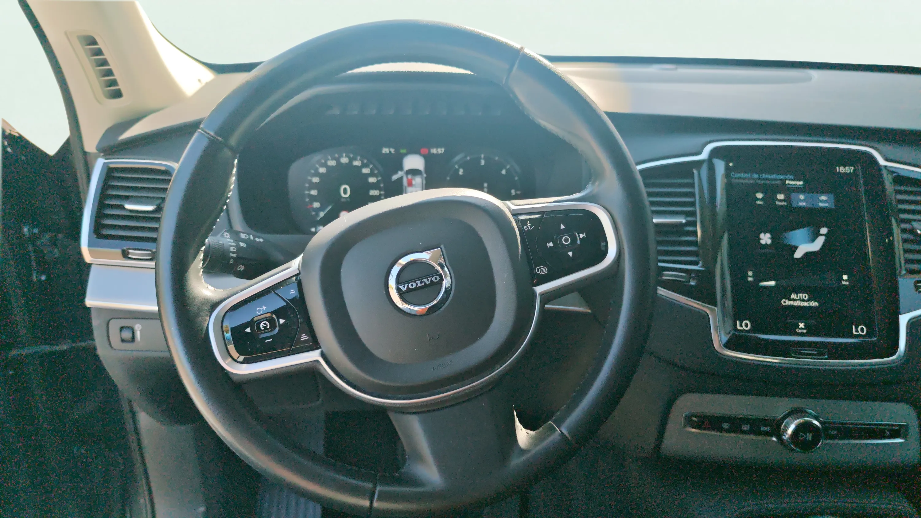 Volvo XC90 2.0 B5 D AWD Momentum 5 Asientos - foto 8