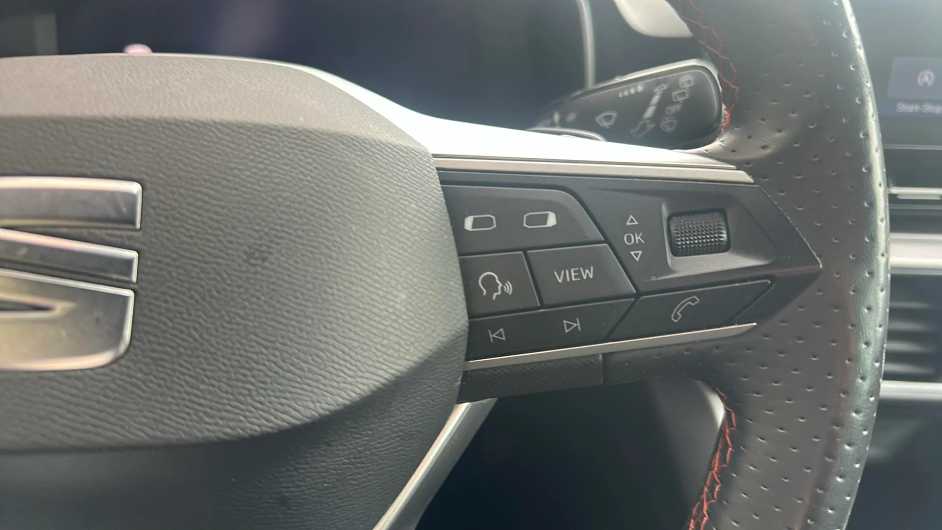 SEAT León 2.0 TDI DSG-7 FR Go XL - foto 14