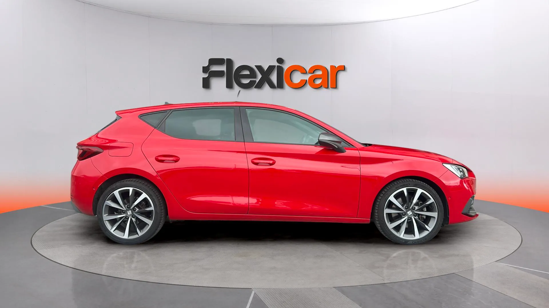SEAT León 2.0 TDI DSG-7 FR Go XL - foto 4