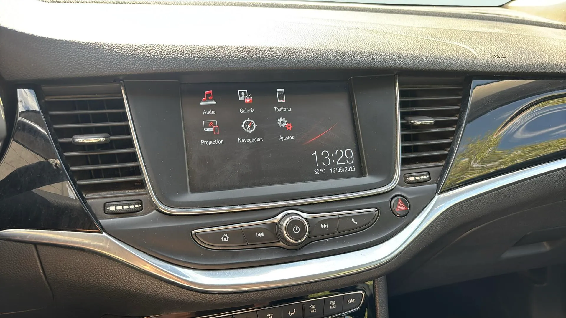 Opel Astra 1.2T SHT Design Tech - foto 16