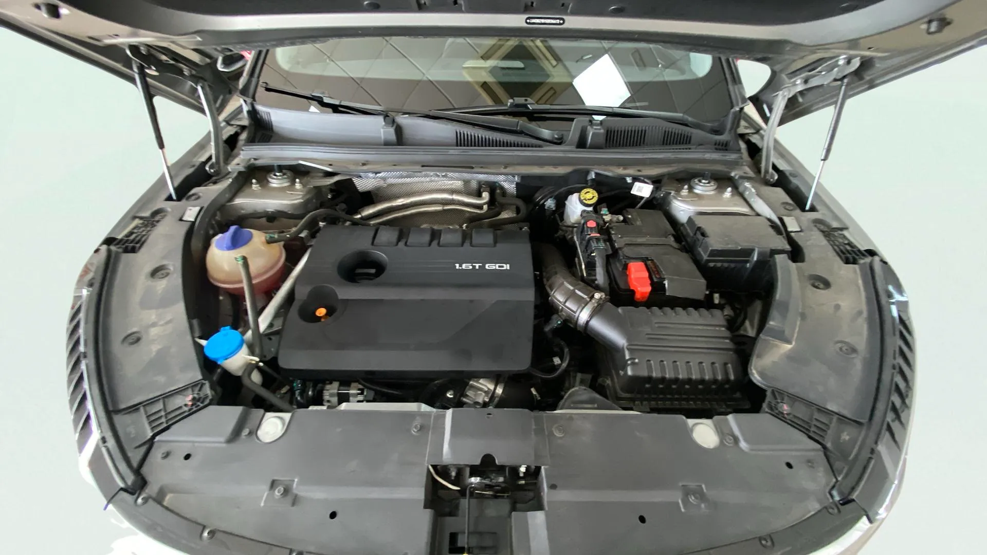 Omoda 5 1.6 T-GDi DCT Premium - foto 15