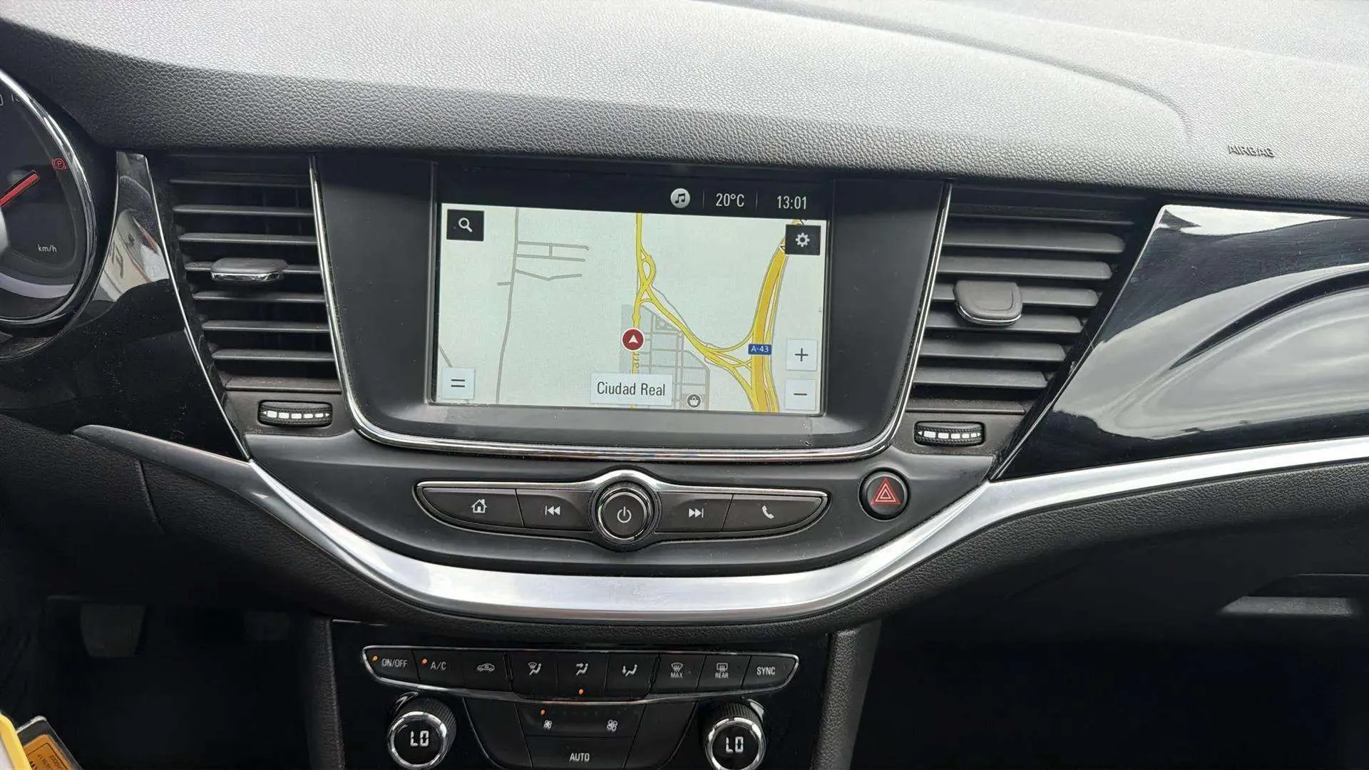 Opel Astra 1.2T SHT Design Tech - foto 15