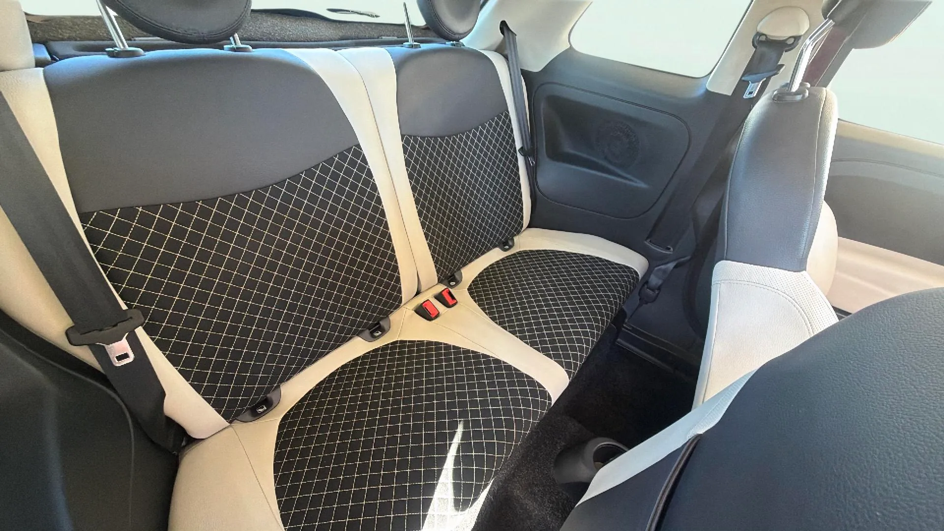 Fiat 500 Dolcevita 1.0 Hybrid - foto 11