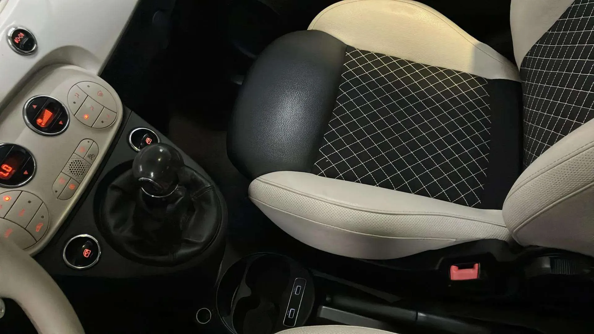Fiat 500 Dolcevita 1.0 Hybrid - foto 21