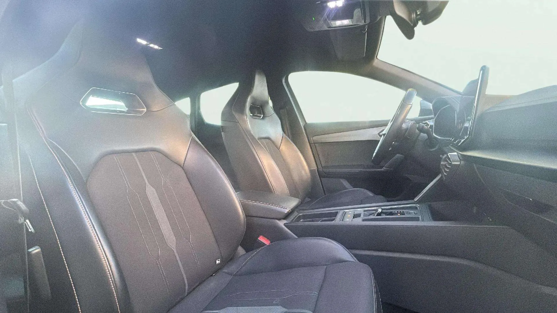 Cupra Formentor 1.4 e-Hybrid DSG - foto 12