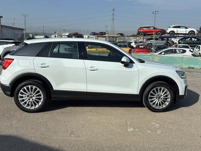 Audi Q2 30 TFSI Design - foto 7