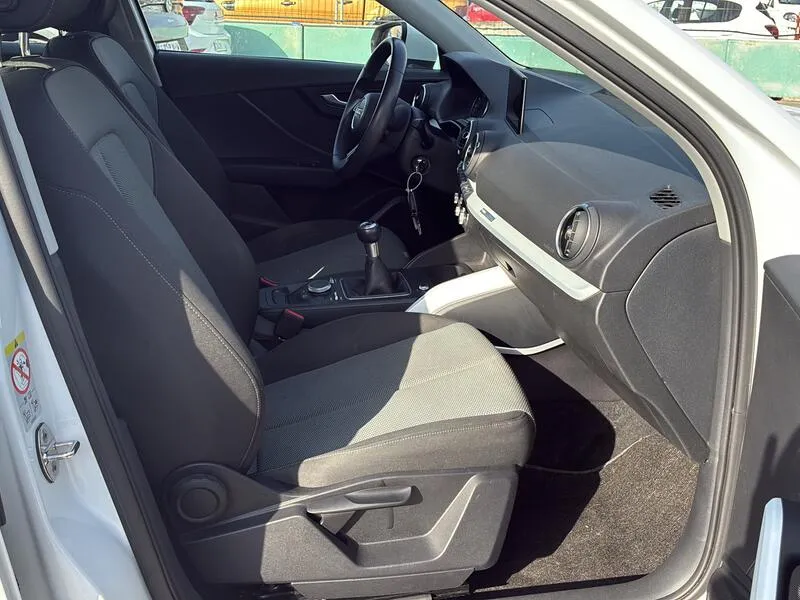Audi Q2 30 TFSI Design - foto 30