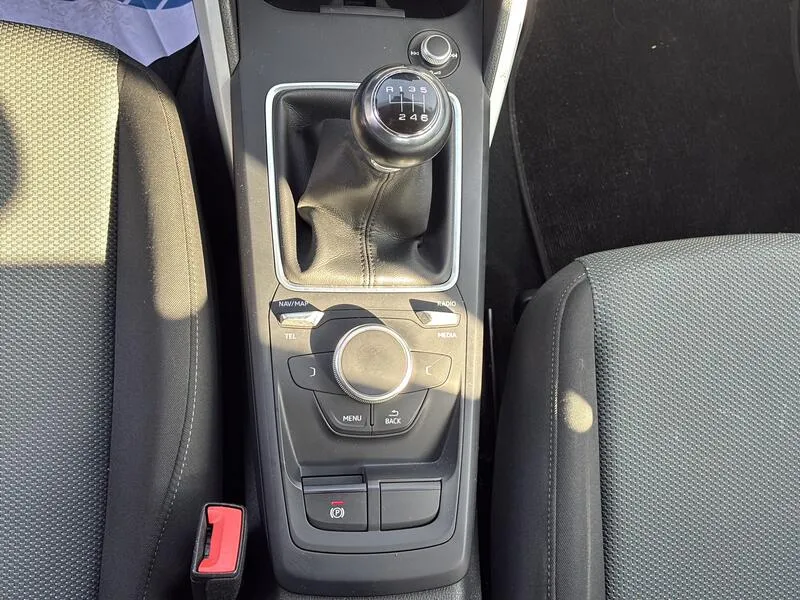 Audi Q2 30 TFSI Design - foto 20