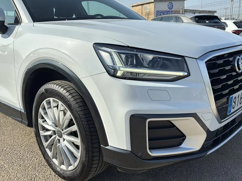 Audi Q2 30 TFSI Design - foto 34