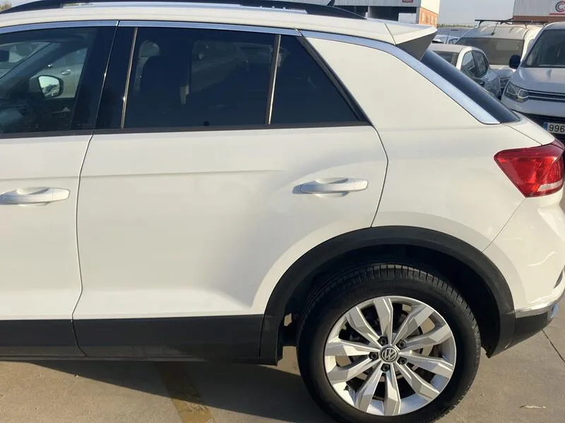 Volkswagen T-Roc 1.5 TSI Advance - foto 21