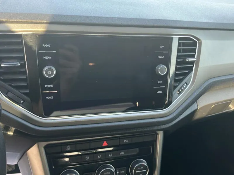 Volkswagen T-Roc 1.5 TSI Advance - foto 40