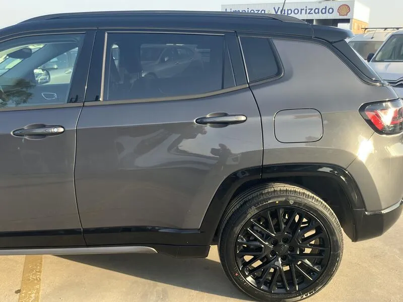 Jeep Compass 1.3 S Plug-In Hybrid 4WD - foto 21